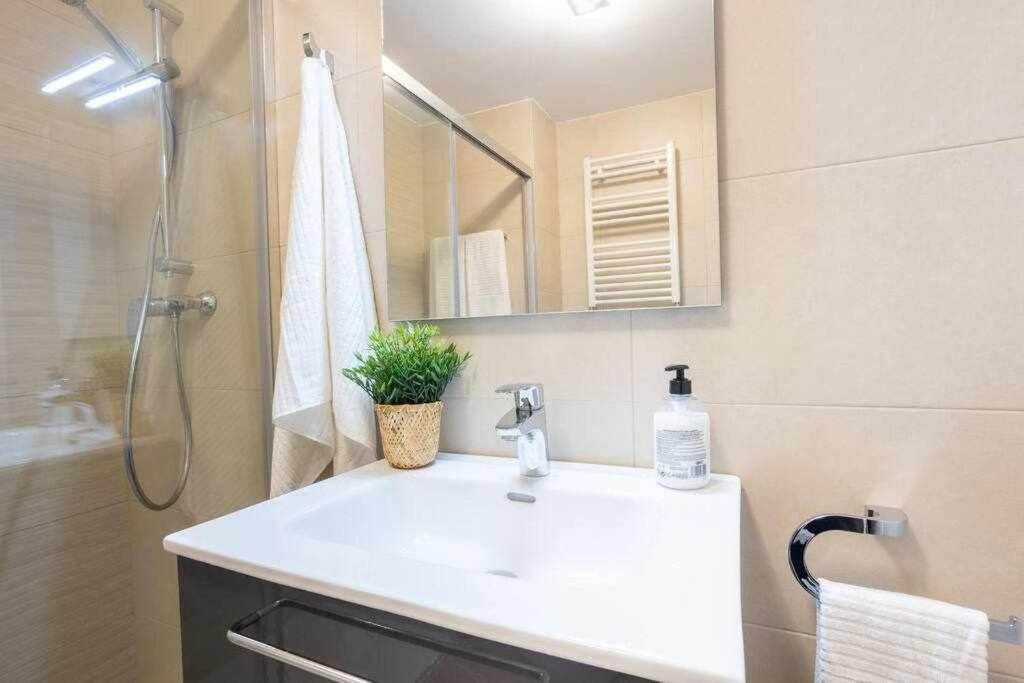 Coimbra Etxea Precioso Piso Recien Estrenado Apartment Bermeo Exterior photo